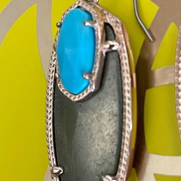 Kendra Scott Emmy - Picture 6 of 7